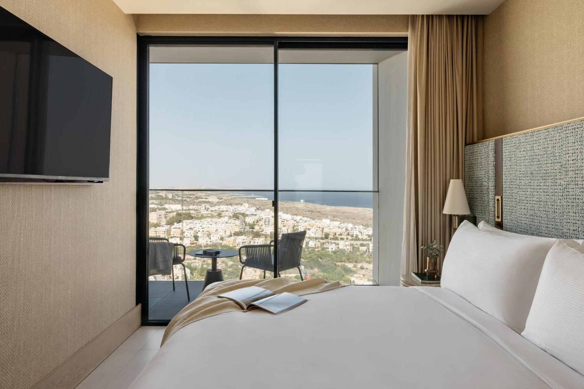Me Malta By Melia Hotel Saint Julian's Екстериор снимка