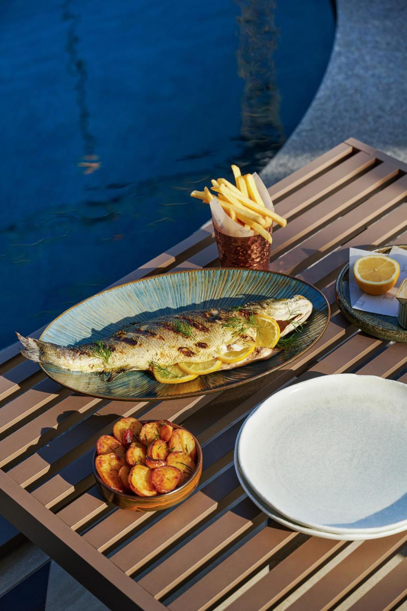 Me Malta By Melia Hotel Saint Julian's Екстериор снимка
